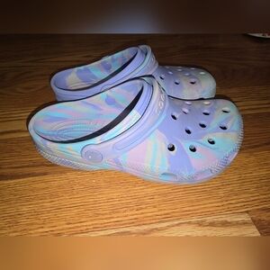 CROCS Kids Water Shoes in Purple and Blue Swirl